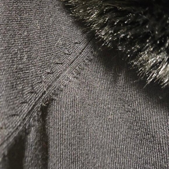 70s Retro Vintage INC BLACK BOATNECK FAUX FUR TRIM SWEATER 16/18 - Picture 3 of 5